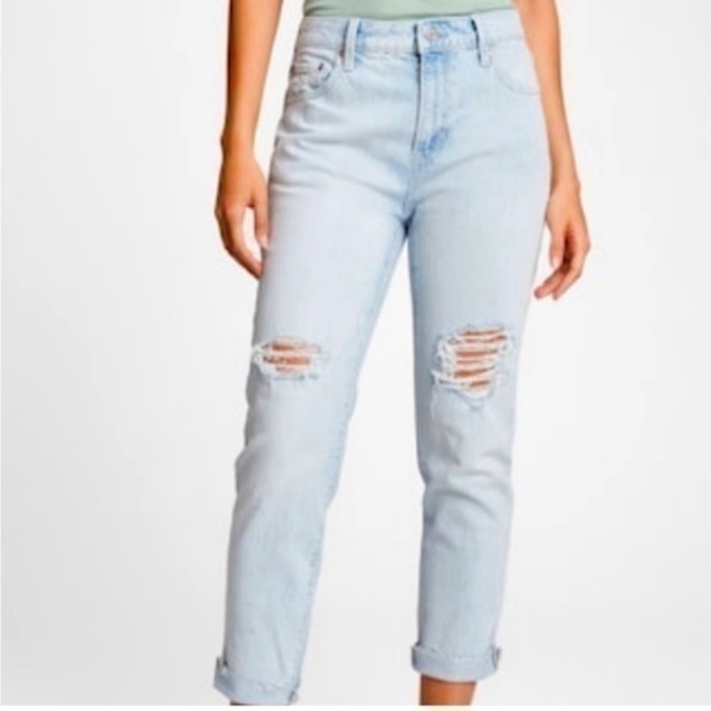 Gap Light Wash Distressed Boyfriend Jeans 00 / 24P